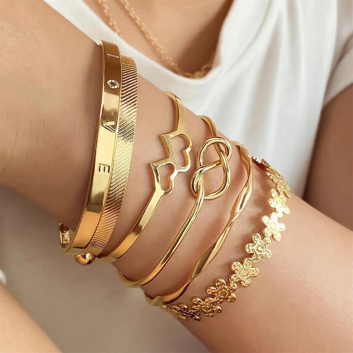 19Pcs Gold Bangle Bracelets Set for Women Boho Multi Layer Stack Textured Bracelets Indian Chunky Bangle Bracelet for Women Teen