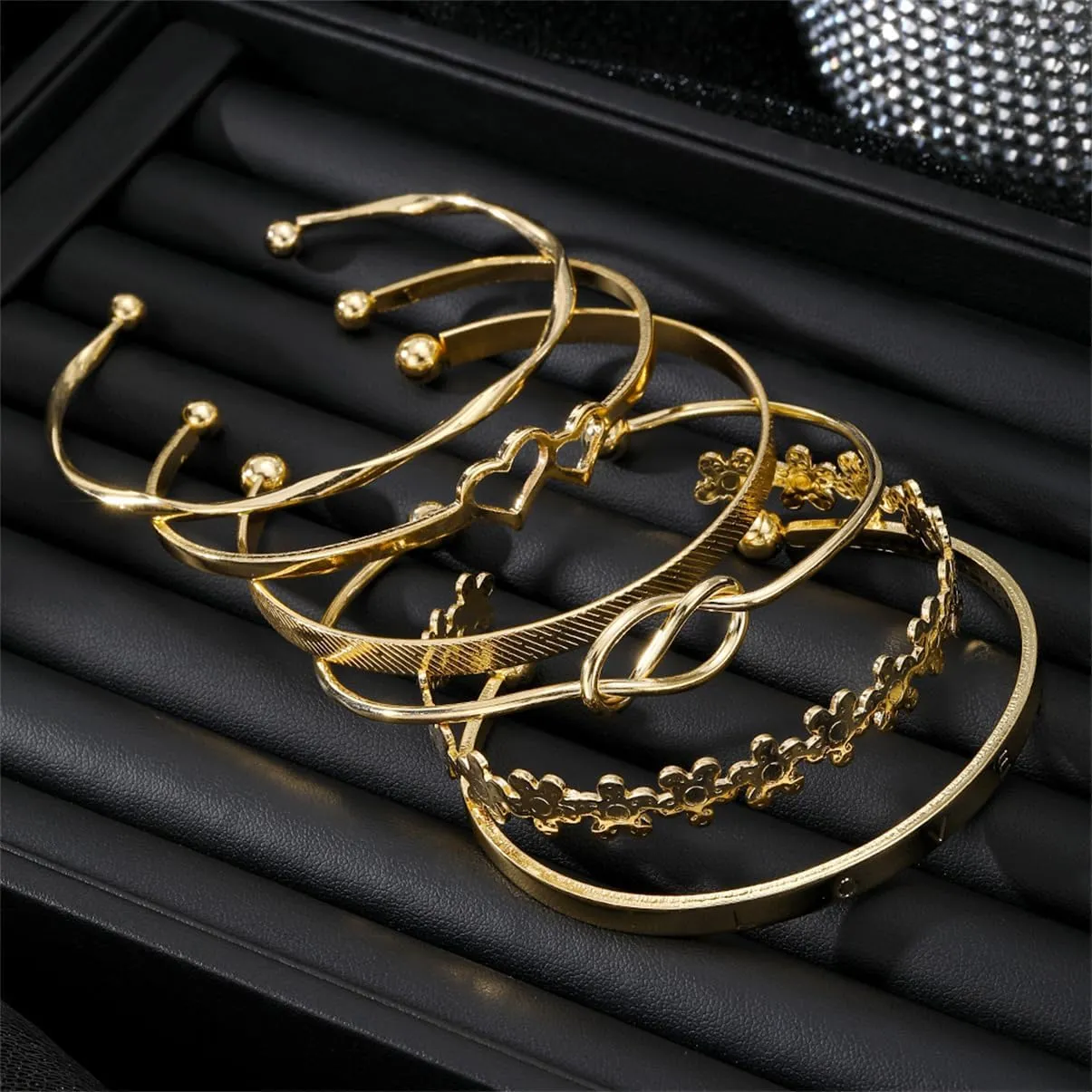 19Pcs Gold Bangle Bracelets Set for Women Boho Multi Layer Stack Textured Bracelets Indian Chunky Bangle Bracelet for Women Teen