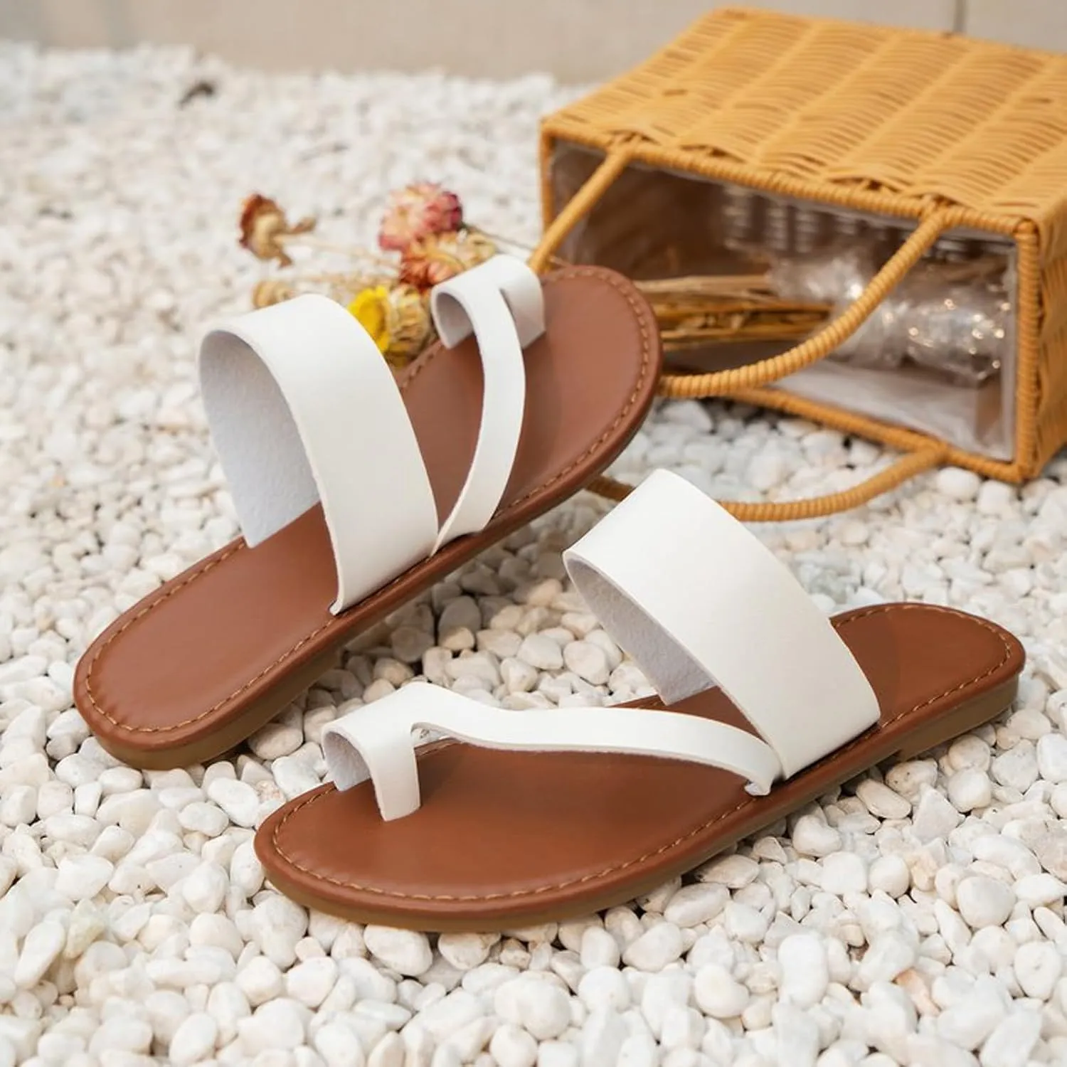2025 Flat Sandals for Women Summer Clip Toe Slip-On Dressy Casual Shoe Comfortable Non-Slip Open Toe Leather Walking Footwear Outdoor Beach Vacation Slippers Breathable Soft Sole Loafer Shoes