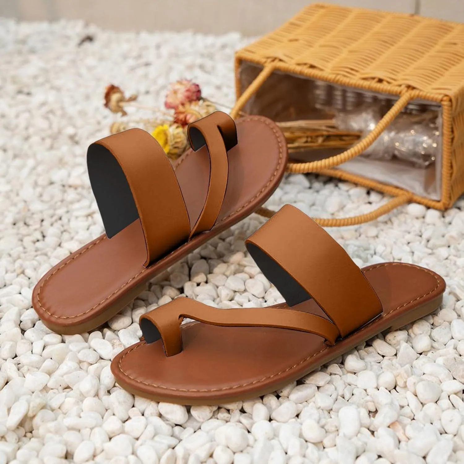 2025 Flat Sandals for Women Summer Clip Toe Slip-On Dressy Casual Shoe Comfortable Non-Slip Open Toe Leather Walking Footwear Outdoor Beach Vacation Slippers Breathable Soft Sole Loafer Shoes