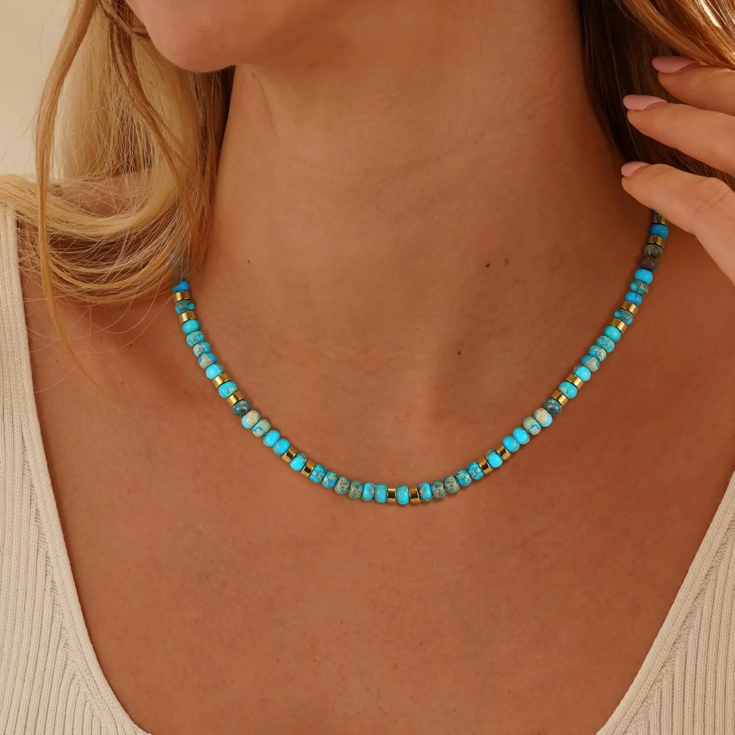 Boho Beaded Necklace for Women - Natural Turquoise Beaded Necklaces Choker Summer Beach Necklace Natural Cloroful Bead Necklaces for Teen Girls Handmade Boho Jewelry Birthday Gift