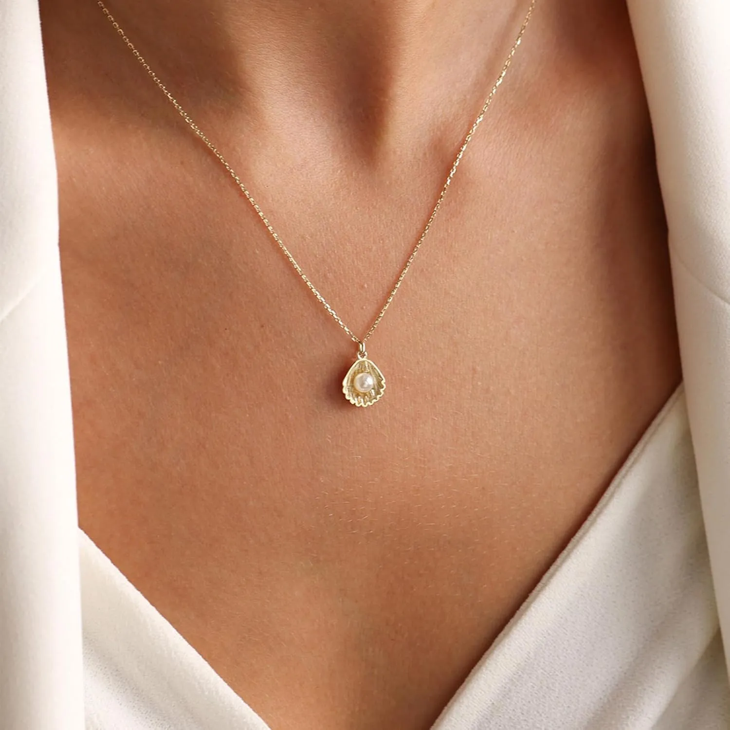 Charm Necklace-14K Gold/Silver Plated Charm Necklace Shell Conch Shell Turtle Starfish Coconut Tree Pearl Necklace Summe Beach Necklaces for Women Dainty Simple Jewelry for Women