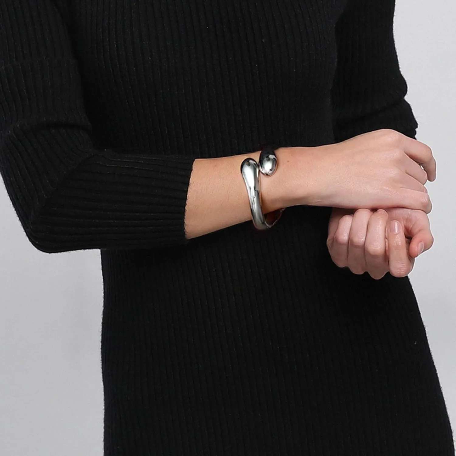 Chunky Gold Cuff Bangle Bracelets For Women Statement Minimalist Thick Gold Hinge Wrist Cuff Bracelets For Women Trendy Jewelry