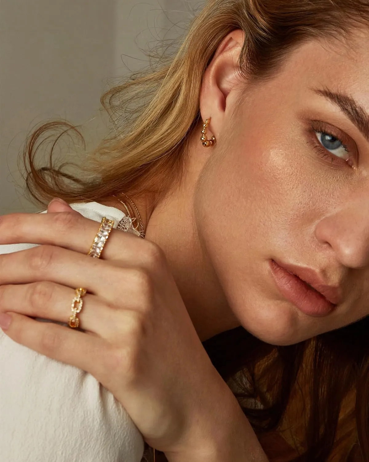 Gold Hoop Earrings for Women Trendy 14k Gold Plated Chunky Small Huggie Hoop Earrings Dainty Triangle Beaded Hypoallergenic Twisted Hoop Earrings for Women Jewelry