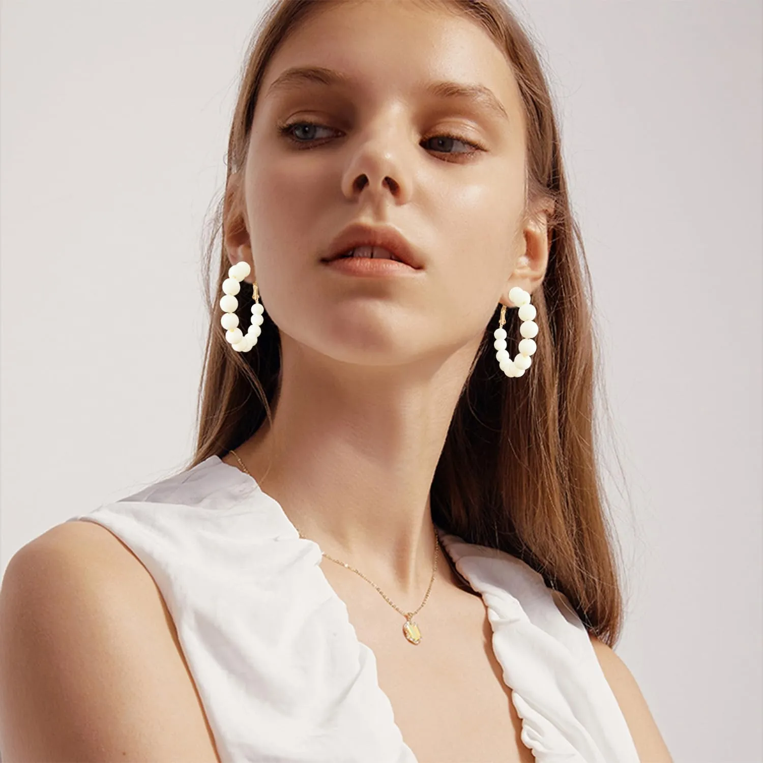 Handmade Bohemian Creative Frosted Beaded Dangle Drop Earrings Minimalist Large Candy Color Acrylic Beaded Round Hoop Earrings for Women Statement Jewelry Gifts