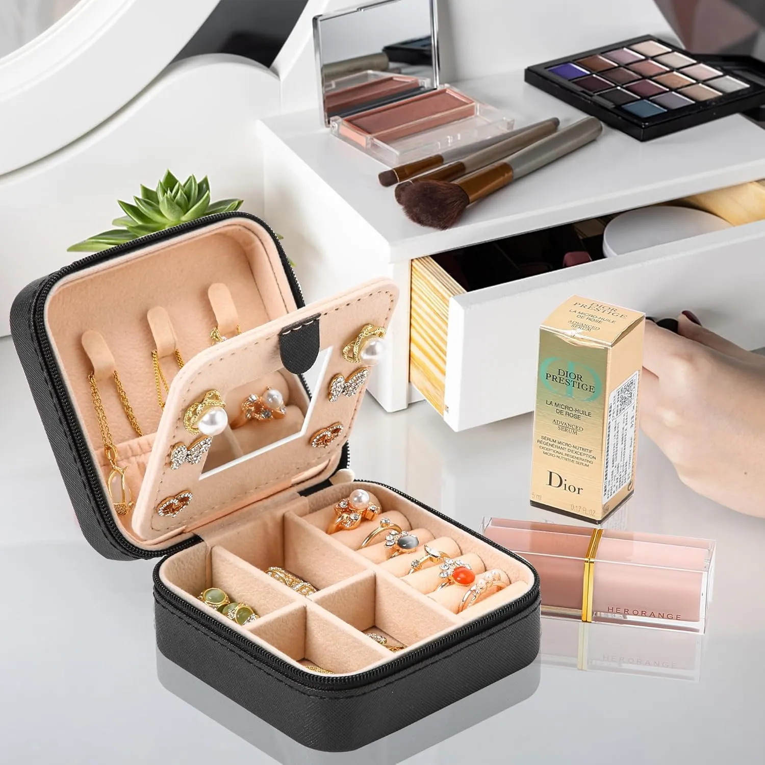 Neveika Jewelry Box with Mirror,Small Jewelry Organizer BoxTravel Jewelry Case for WomenGift Jewelry Boxes for Female Girls (mirror black)