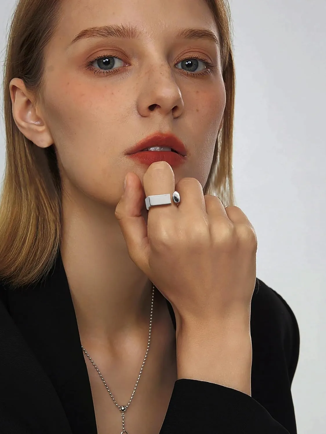 Platimun/18K Gold Plated Band Ring/Statement Rings for Women Fashion Everyday Jewelry Adjustable Rings(with Box)
