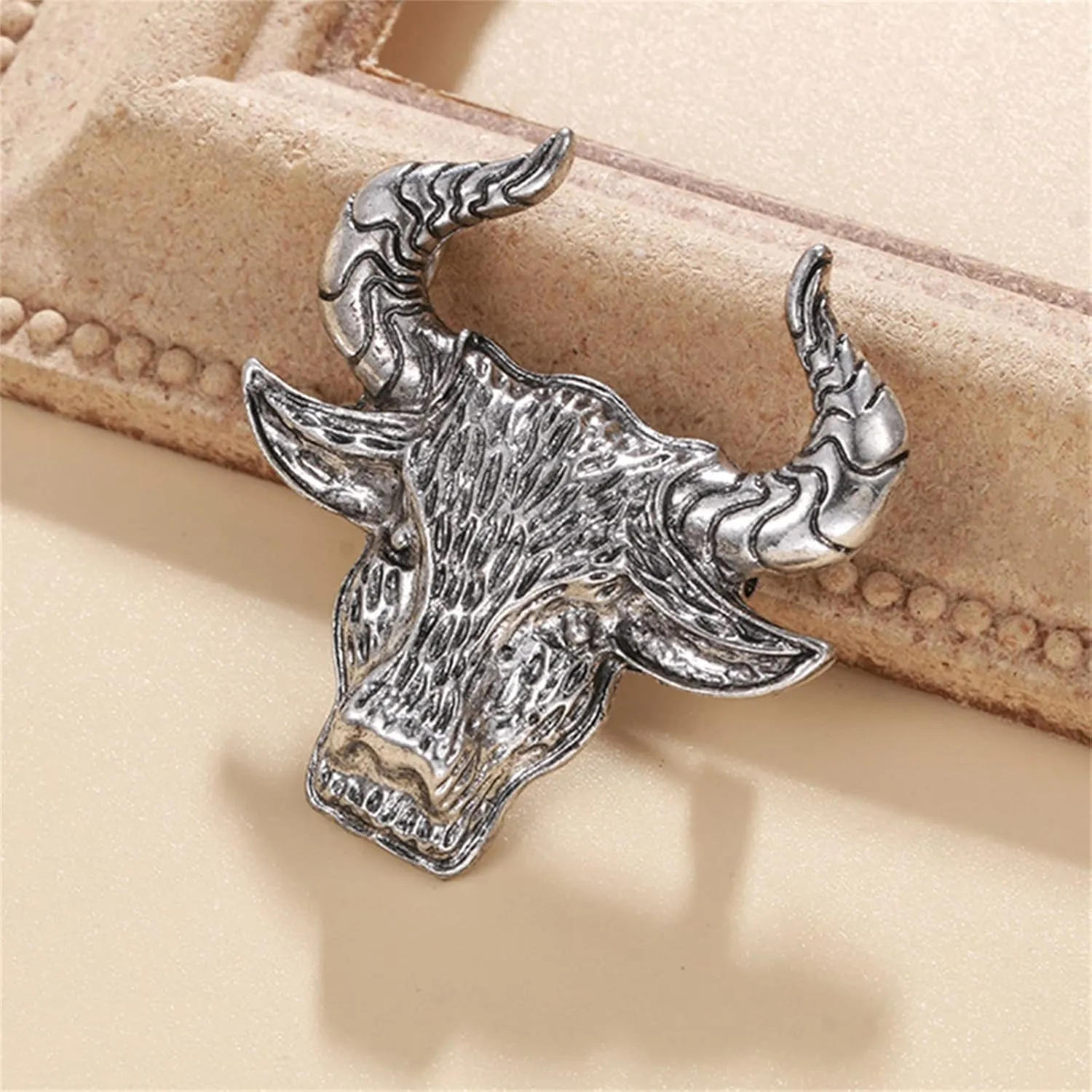 Retro Lion Animal Brooch for Men & Women - Punk, Bull, Eagle, Lion, Wolf Head - Lapel Pin, Safety Pin - Christmas Gifts