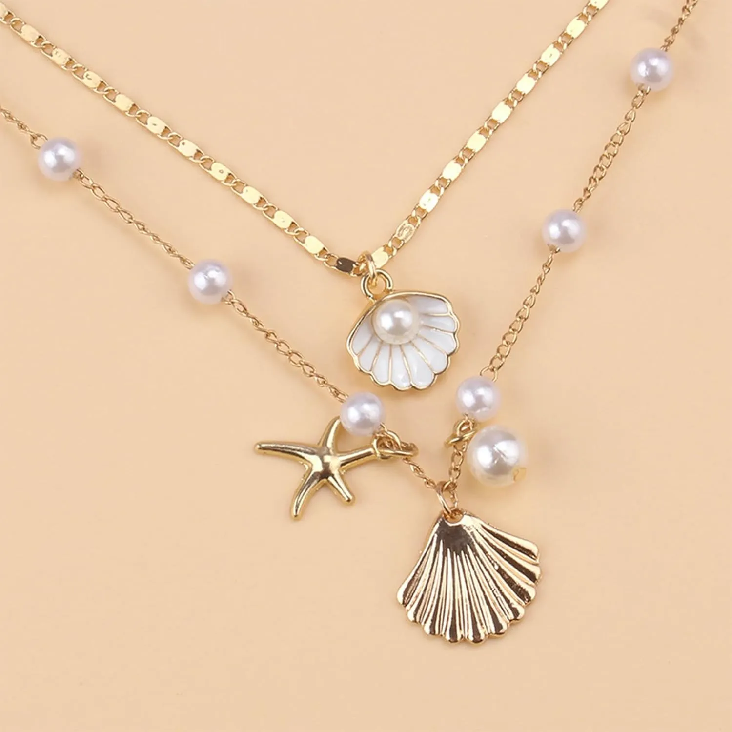 Seashell Necklace for Women Handmade Gold Shell Charm Necklace Big Starfish Necklace Beach Essentials Summer Stuff Holiday Beachy Jewelry for Women