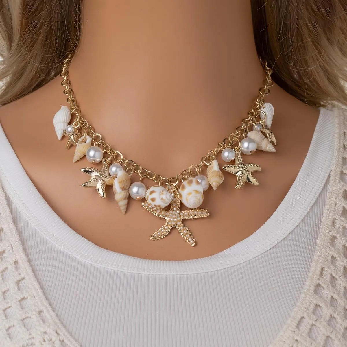 Shell Charm Necklaces for Women Gold Chunky Seashell Starfish Necklace Bohemian Boho Summer Vacation Beach Charm Necklaces Beach Shell Jewelry