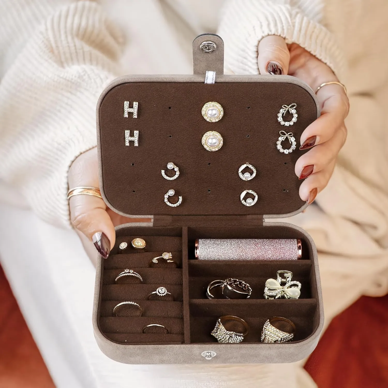 Travel Jewelry Box, Small Jewelry Organizer Boxes for Women Girls, Travel Jewelry Case Portable Jewelry Storage for Earrings, Ring, Necklaces, Bracelets - Brown