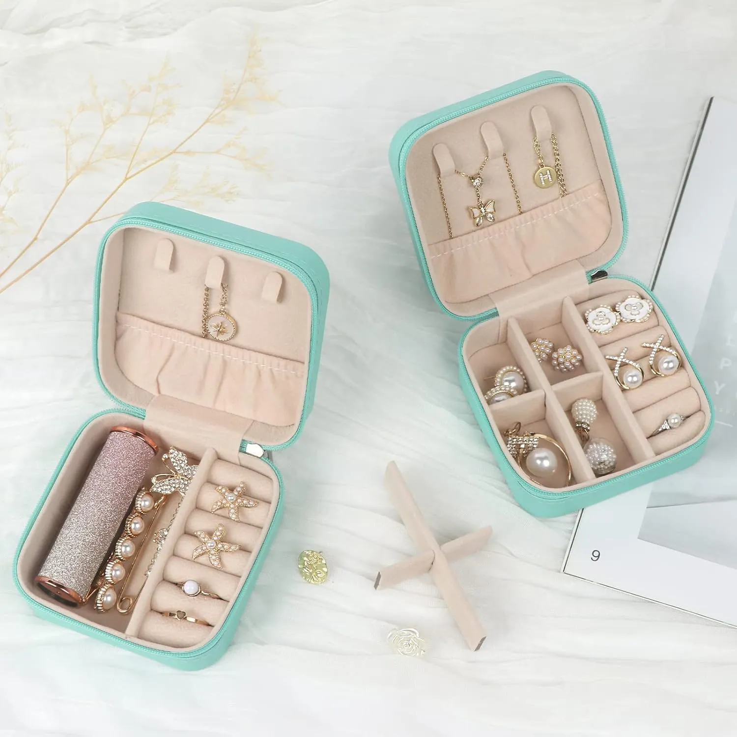 Travel Jewelry Case Small Jewelry Box Jewelry Organizer Storage Case Portable PU Leather Mini Jewelry Travel Case for Girls Womens Earring, Necklace, Rings,Bracelets