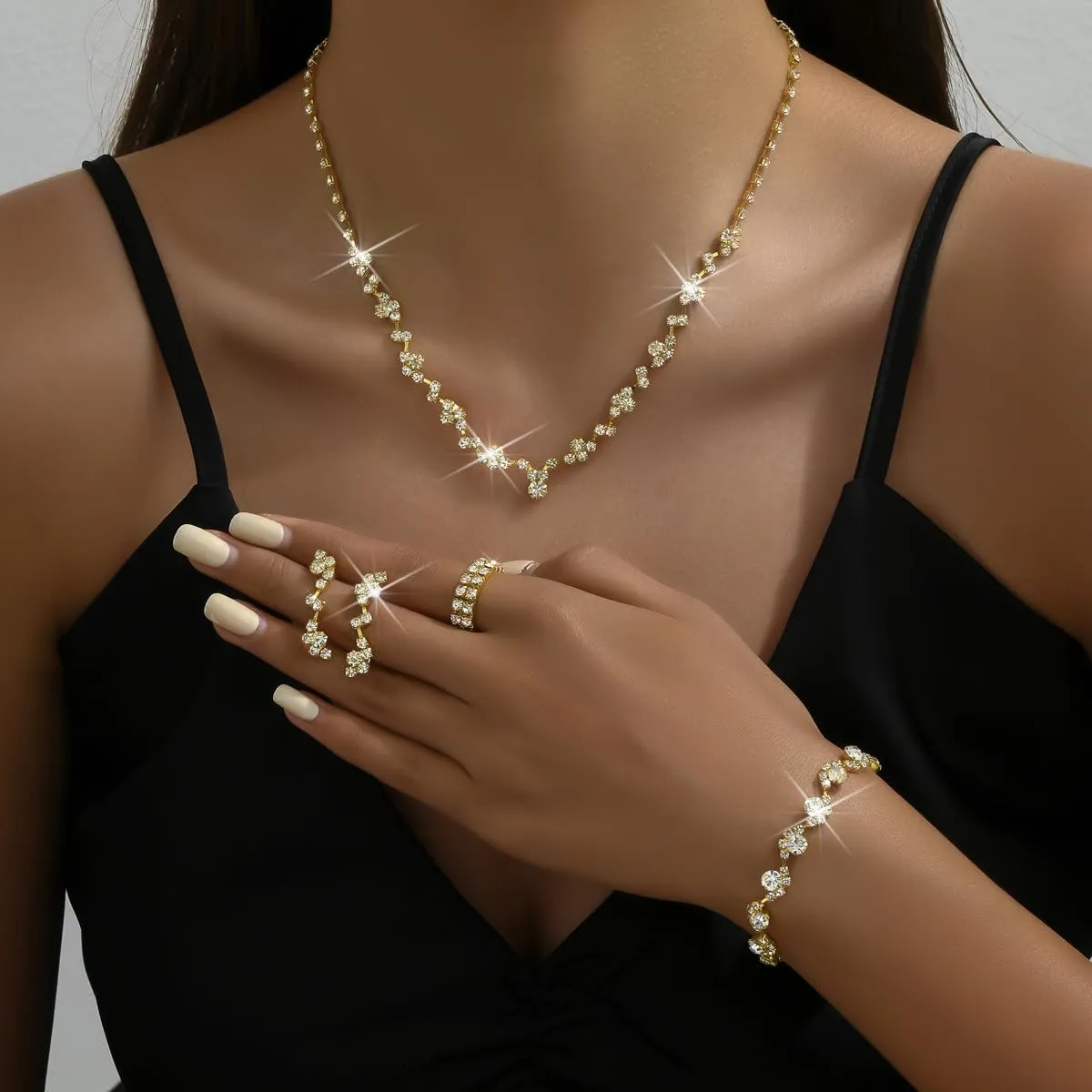 Wedding Jewelry Sets for Brides Rhinestone Necklace and Earring Set Bracelet Ring Gold Silver Prom Jewelry Sets Diamond Flower Teardrop Necklace for Women