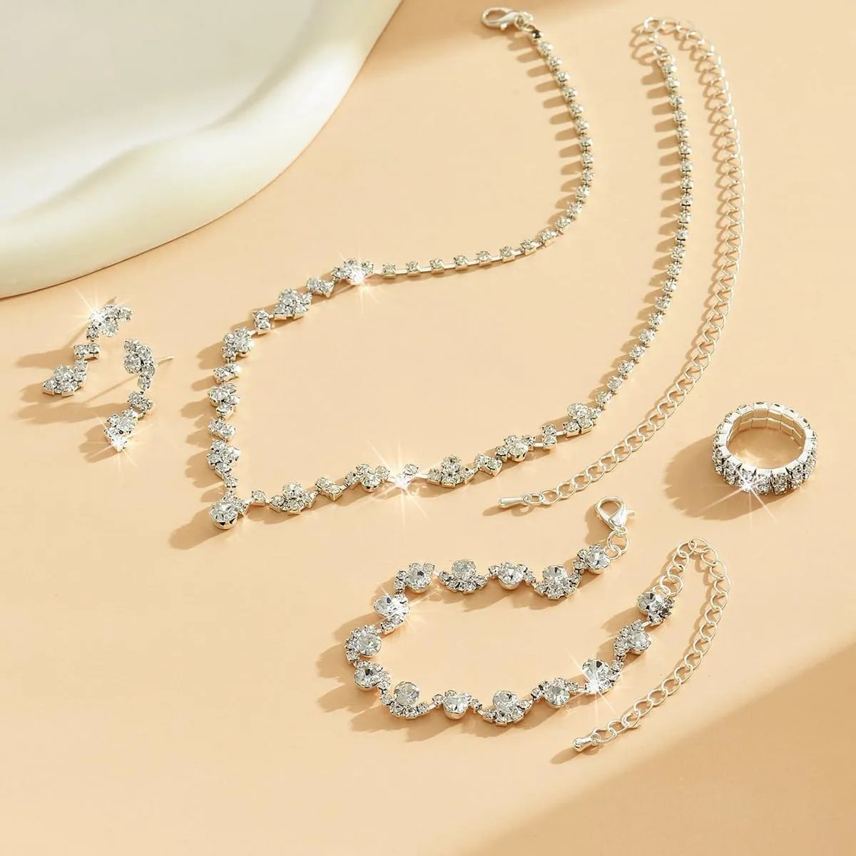 Wedding Jewelry Sets for Brides Rhinestone Necklace and Earring Set Bracelet Ring Gold Silver Prom Jewelry Sets Diamond Flower Teardrop Necklace for Women