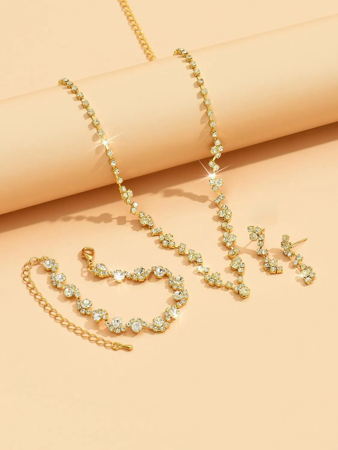 Wedding Jewelry Sets for Brides Rhinestone Necklace and Earring Set Bracelet Ring Gold Silver Prom Jewelry Sets Diamond Flower Teardrop Necklace for Women