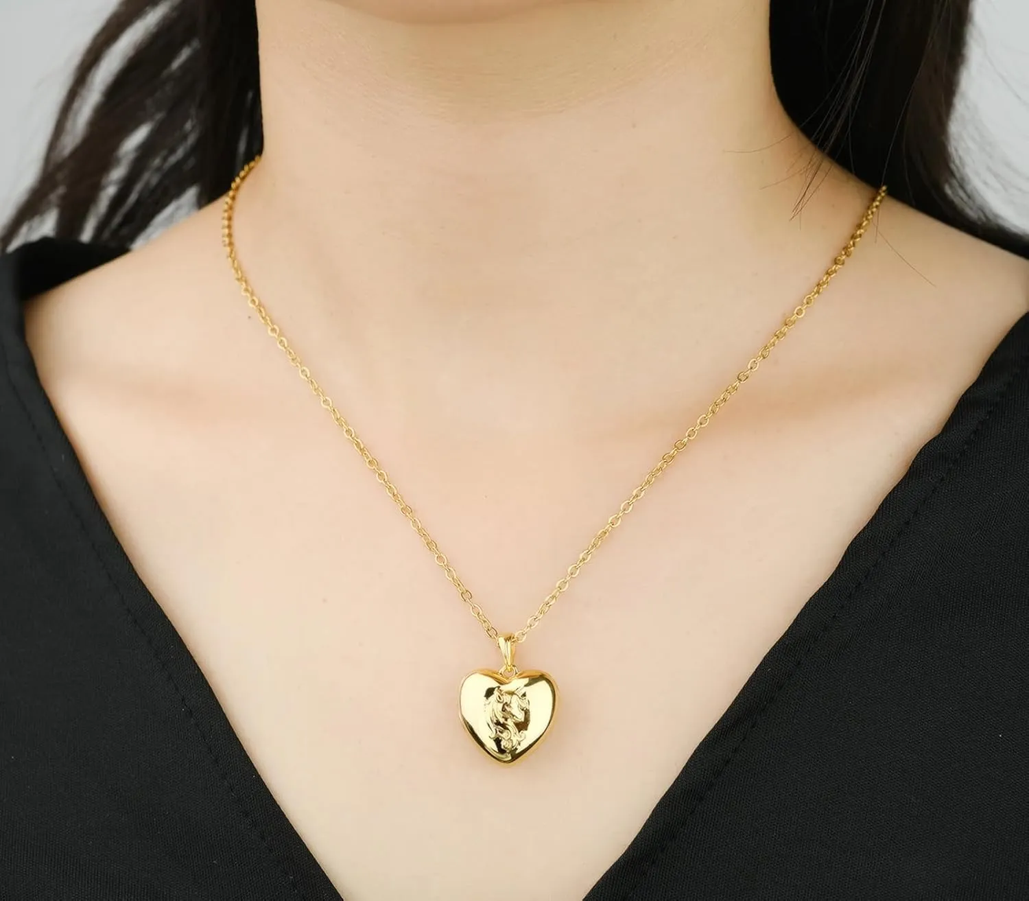 YOUFENG Love Heart Locket Necklace that Holds Pictures Polished Lockets Necklaces Birthday Gifts